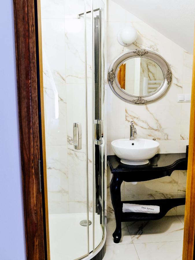 Dwor Karwacz Bed & Breakfast Przasnysz Bagian luar foto