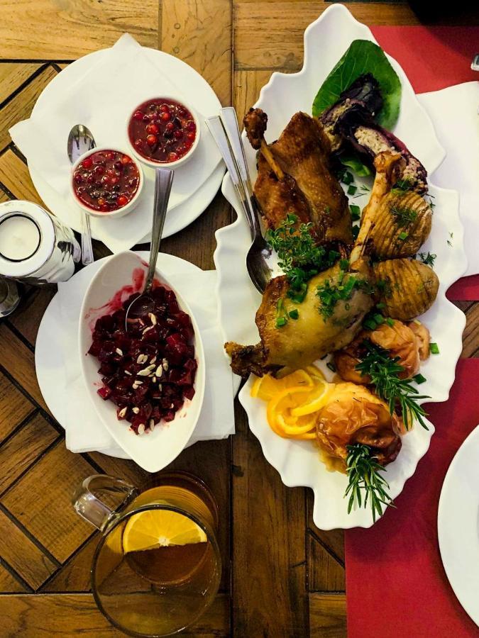 Dwor Karwacz Bed & Breakfast Przasnysz Bagian luar foto