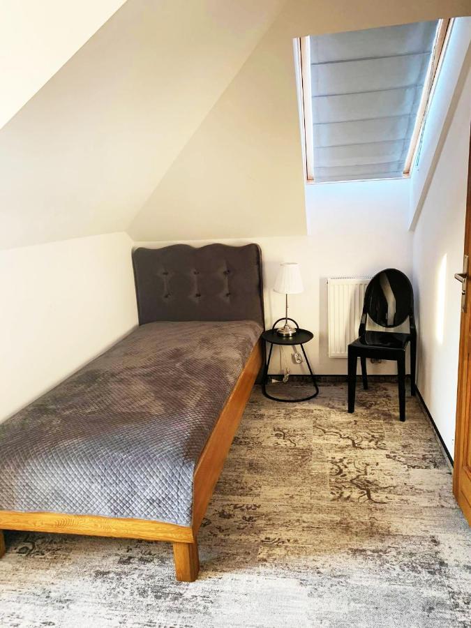 Dwor Karwacz Bed & Breakfast Przasnysz Bagian luar foto